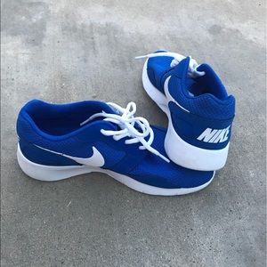 Nike Blue Tennis Shoes